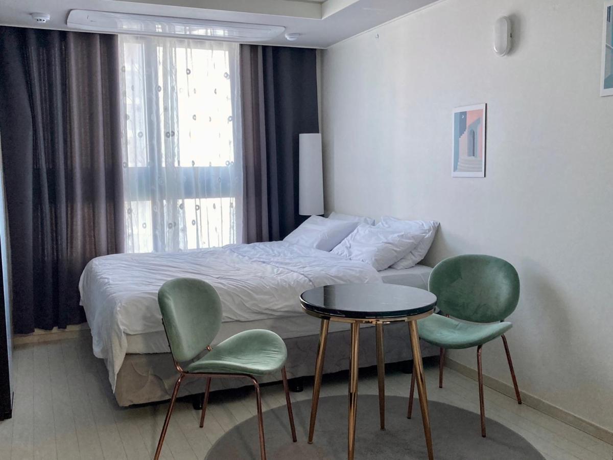Moon Stay Star Bnb Daegu Bagian luar foto